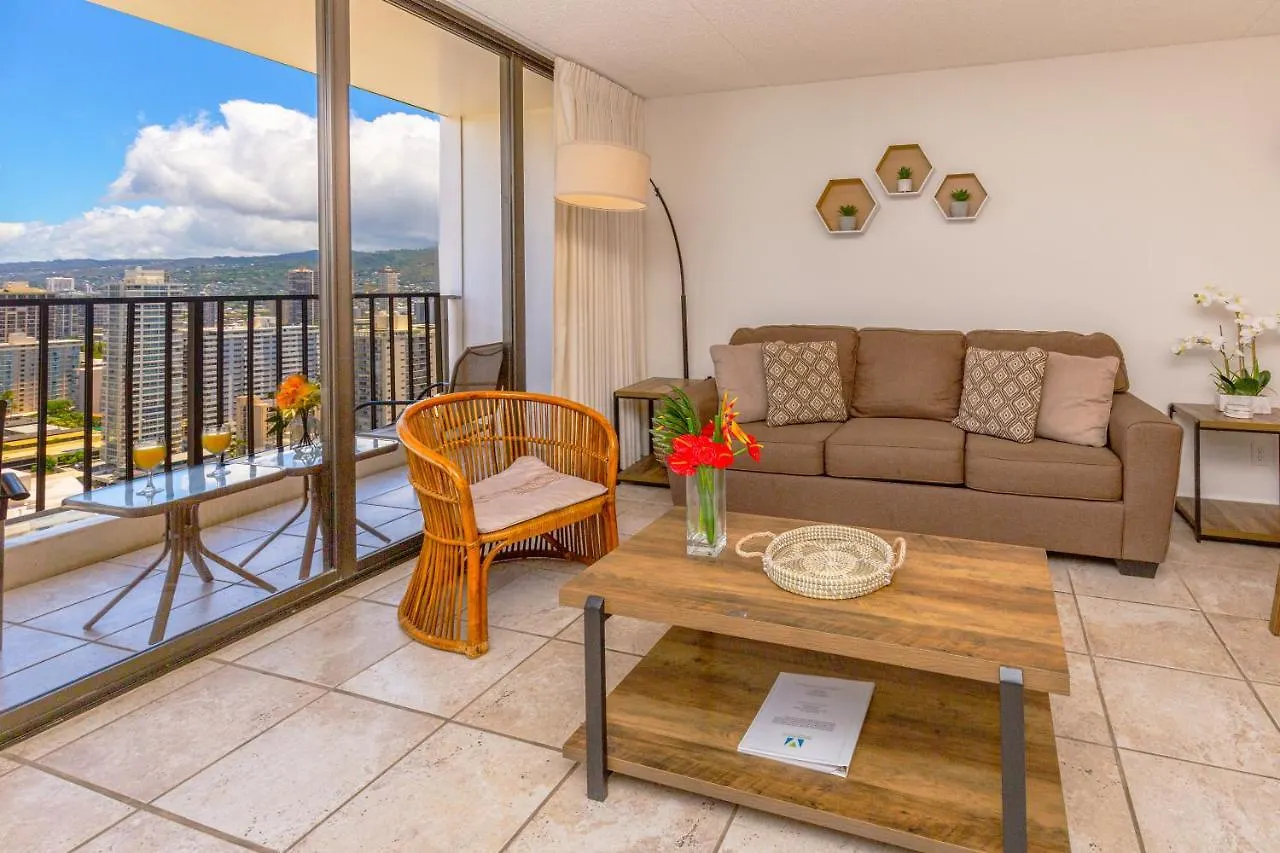 High-Floor Stylish Ocean Views Condo With Parking Honolulu United States